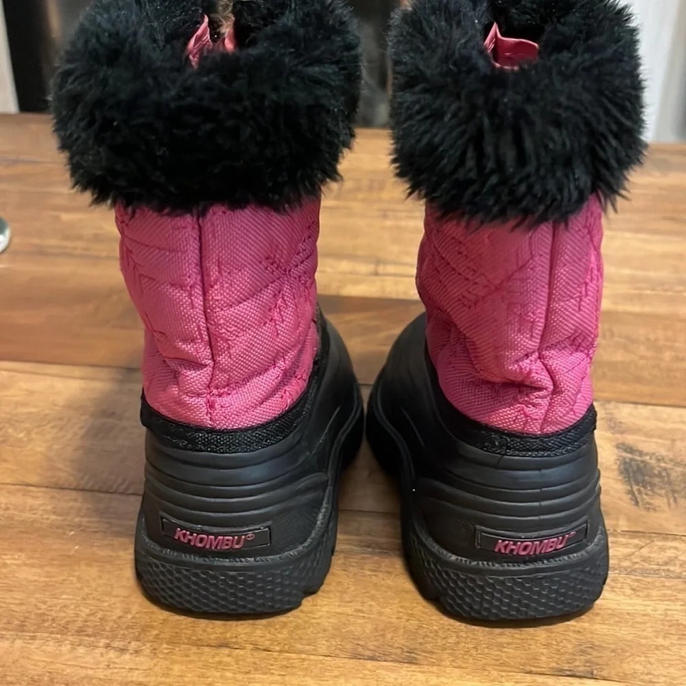 𝅺khombu Little Snowflake girls Snow/Rain Boots, size 7, pink and black.
